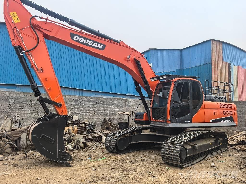 Doosan DX300LC Верижен екскаватор