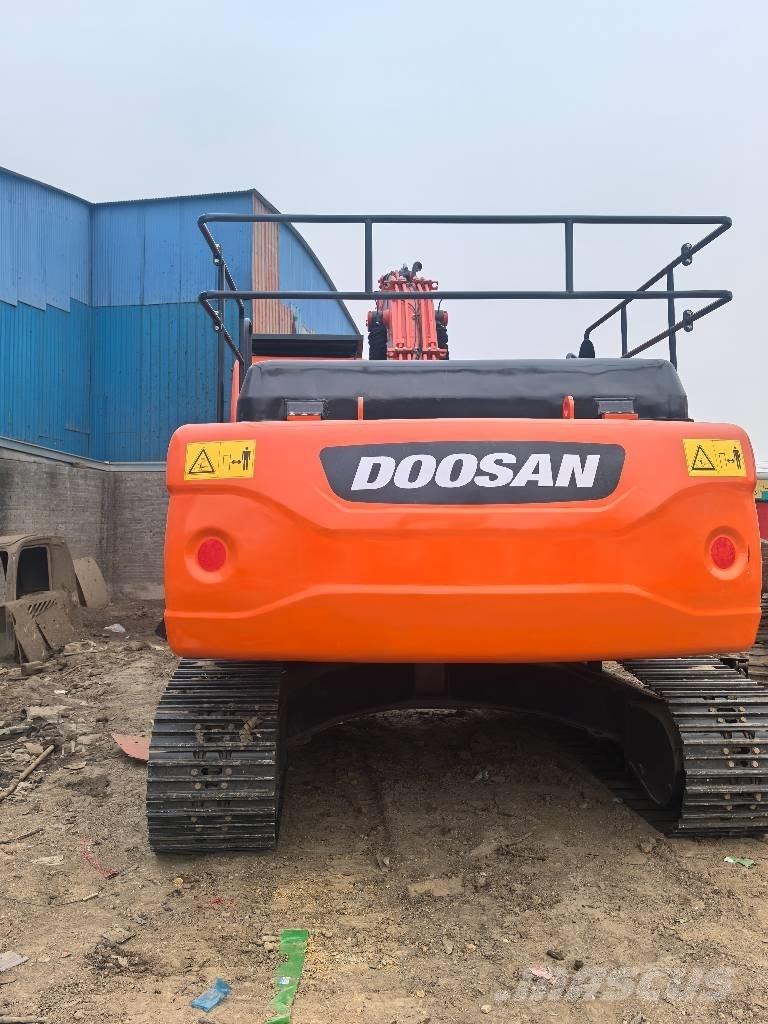 Doosan DX300LC Верижен екскаватор
