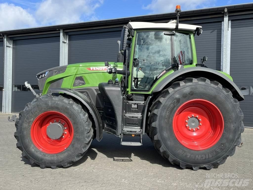 Fendt 933 Vario Трактори
