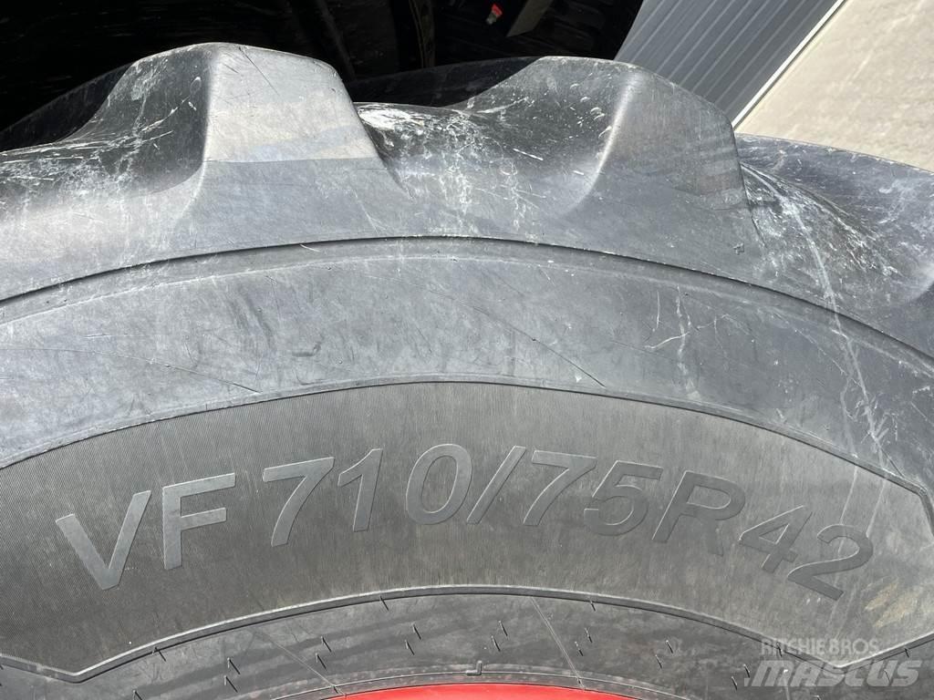 Fendt 933 Vario Трактори