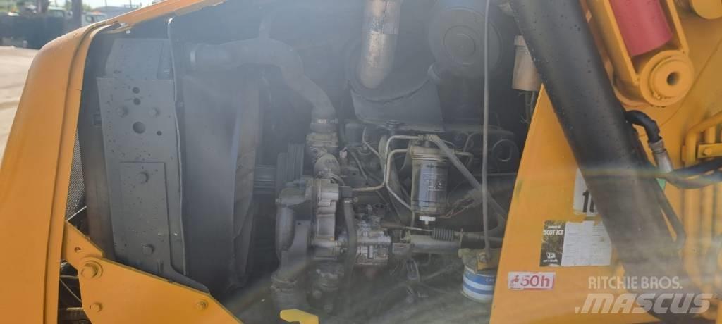 JCB 3 CX Товарач със заден ексватор