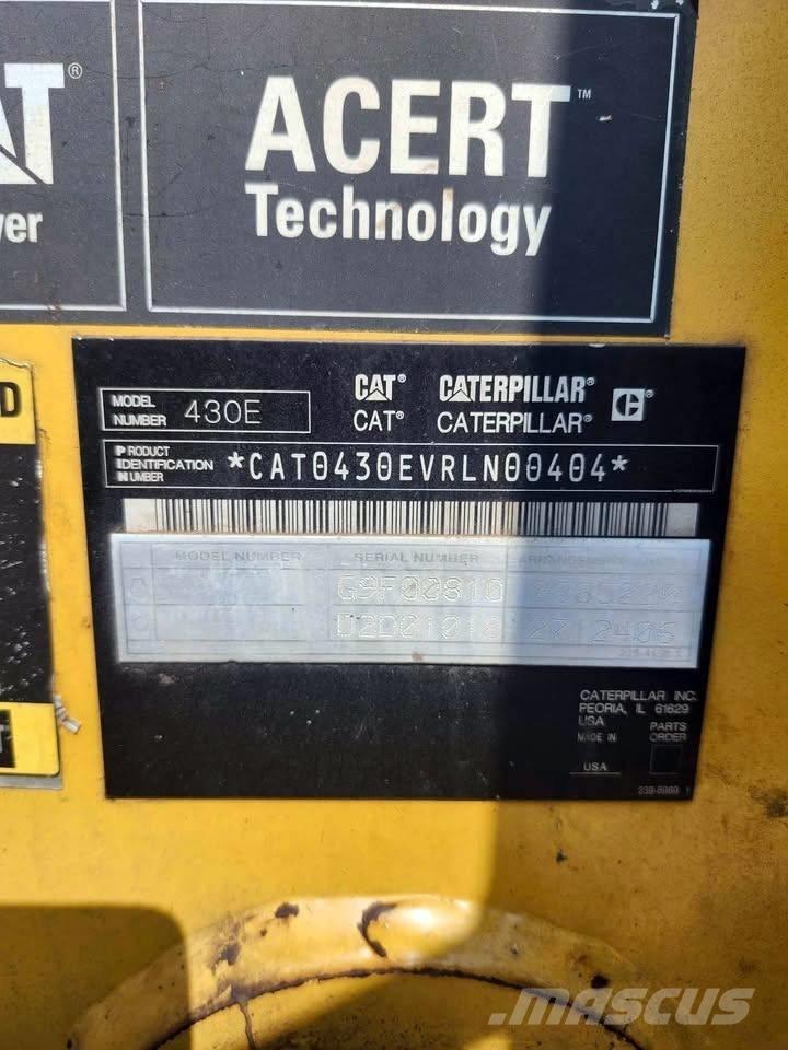 CAT 430 E Товарач със заден ексватор