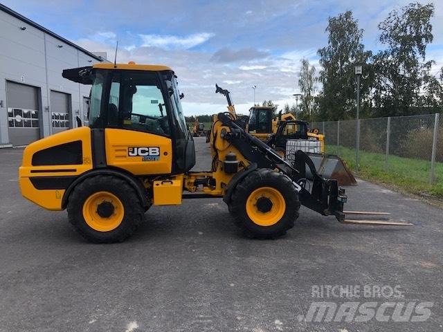 JCB 407 Колесни товарачи