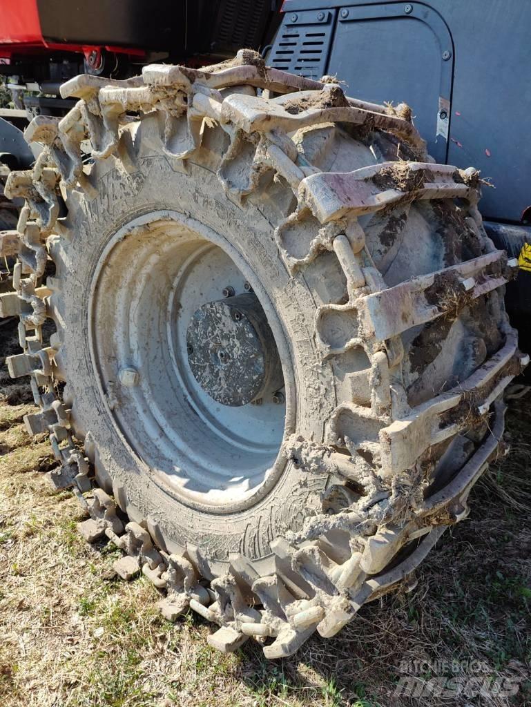 Komatsu 901 Харвестери