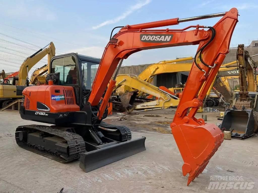Doosan DX60 Верижен екскаватор