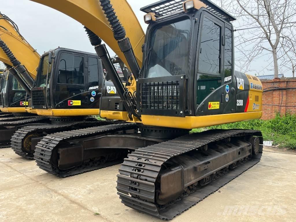 CAT 320 D Верижен екскаватор