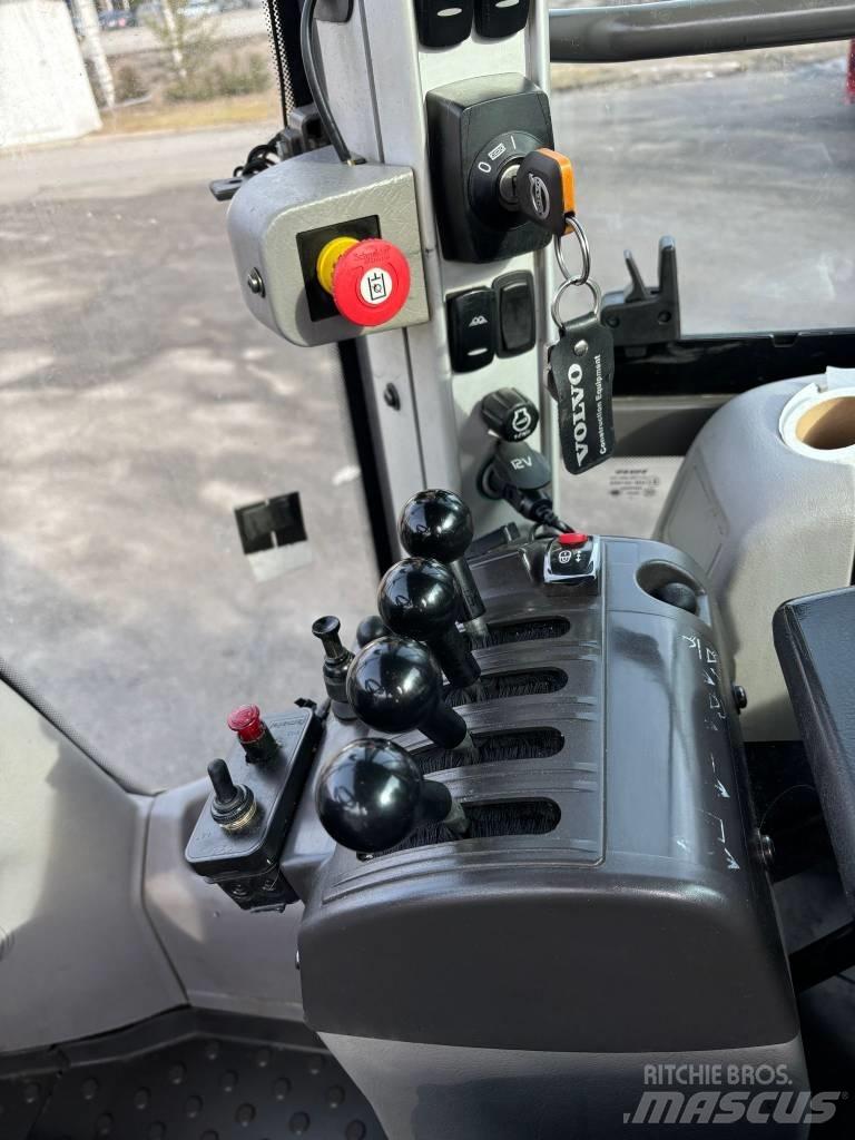 Volvo L 90 H Колесни товарачи