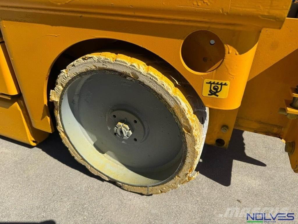 Haulotte COMPACT8 Ножични работни платформи