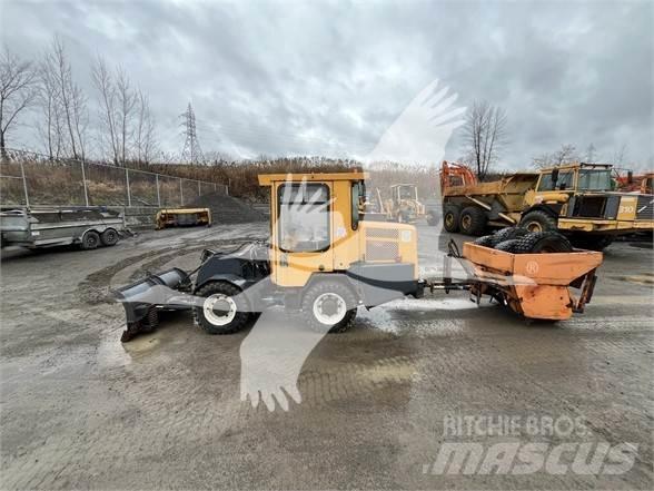 Benco PN1500 Колесни товарачи