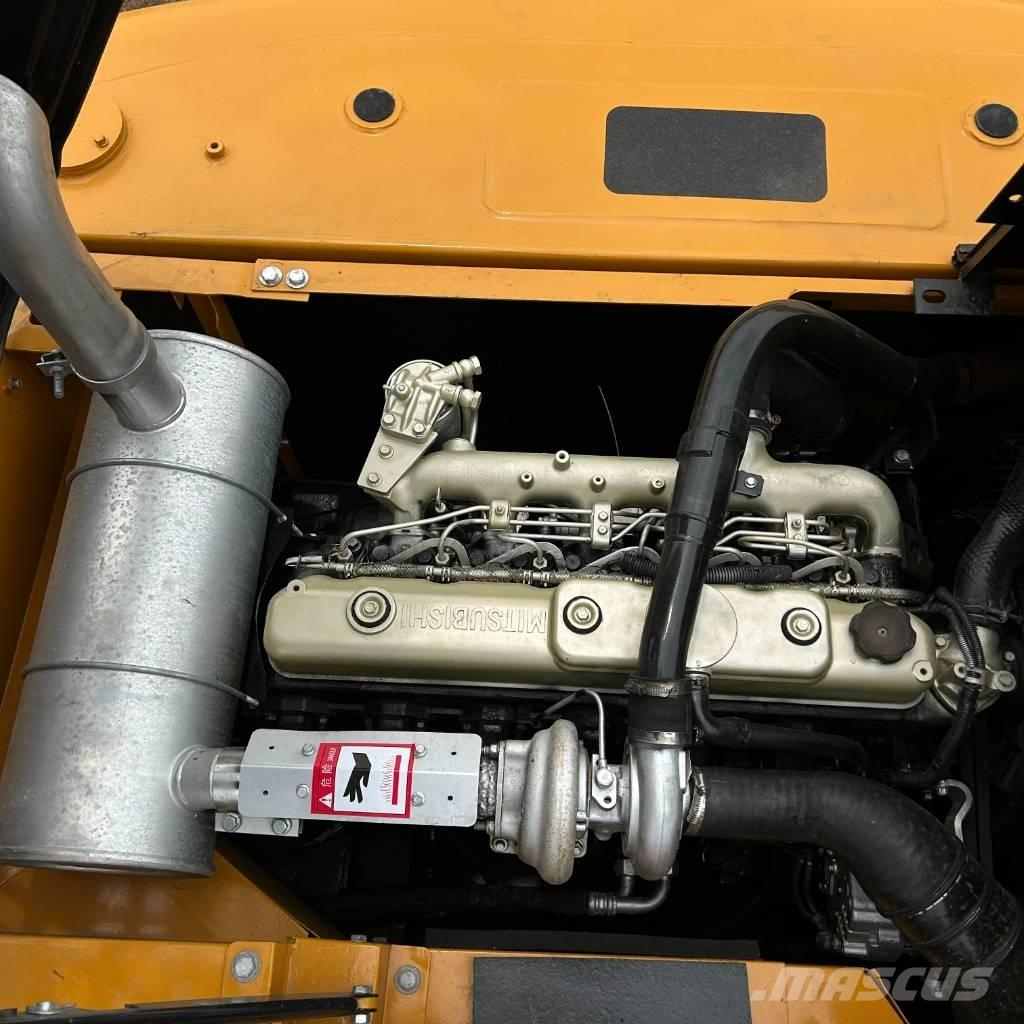 Sany 215C Верижен екскаватор