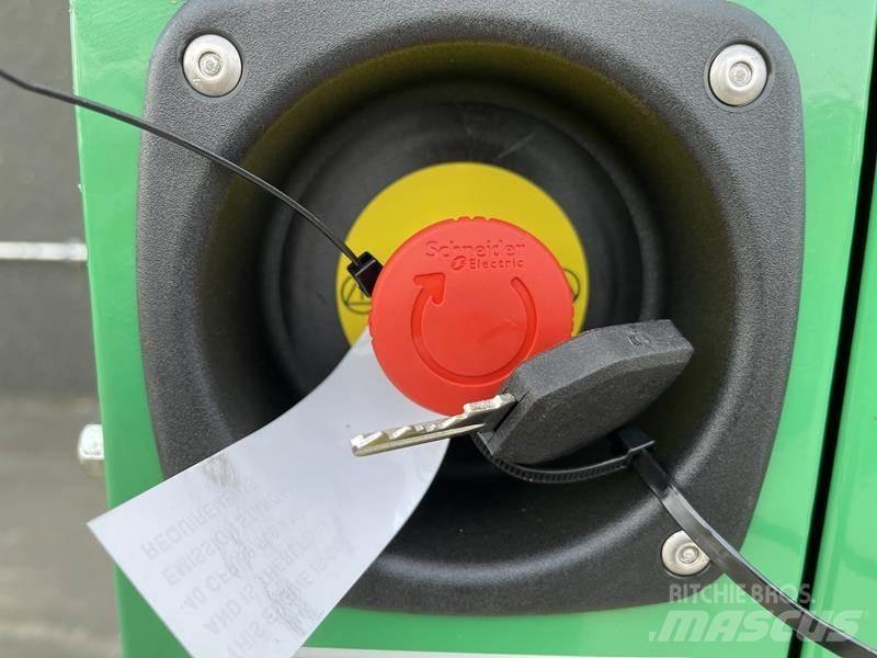 CAT DE 65 E 3 Дизелови генератори
