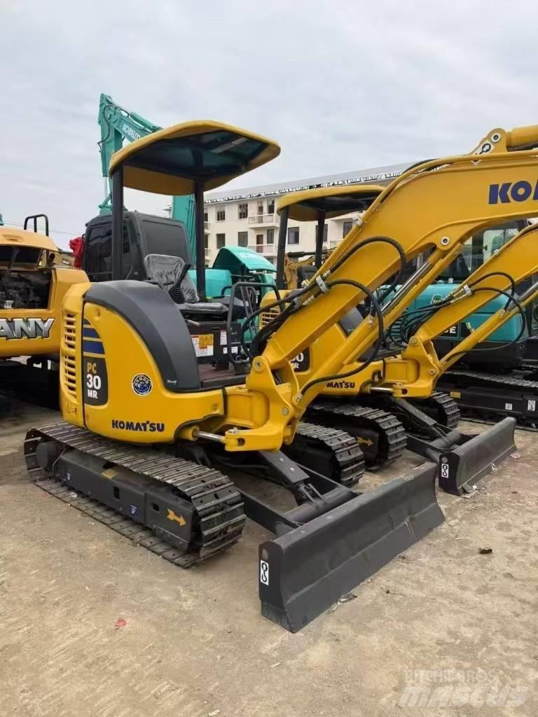 Komatsu 30 Верижен екскаватор