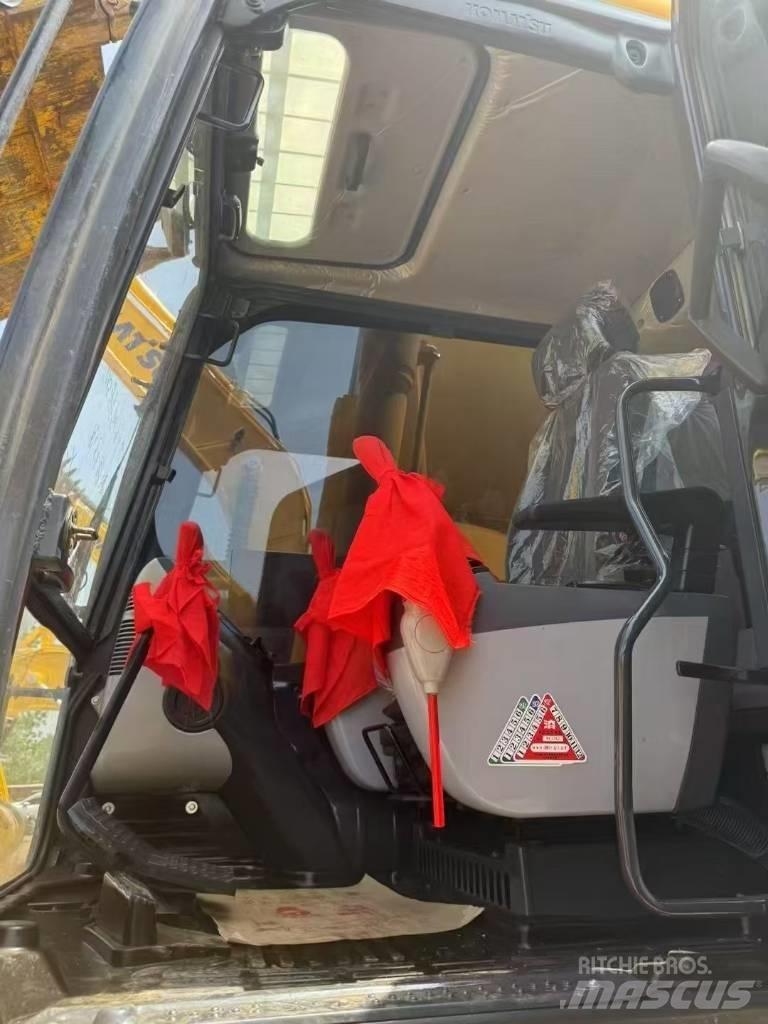 Komatsu 240LC-8 Верижен екскаватор