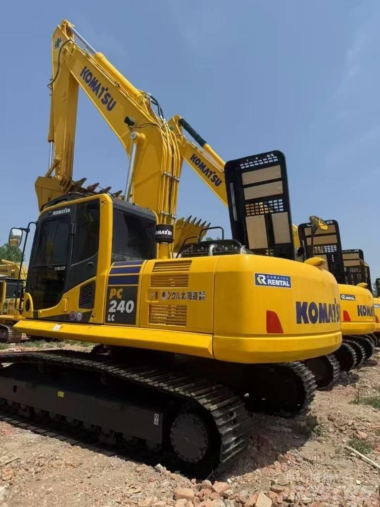 Komatsu 240LC-8 Верижен екскаватор