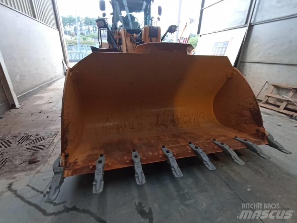 CAT 950 K Колесни товарачи