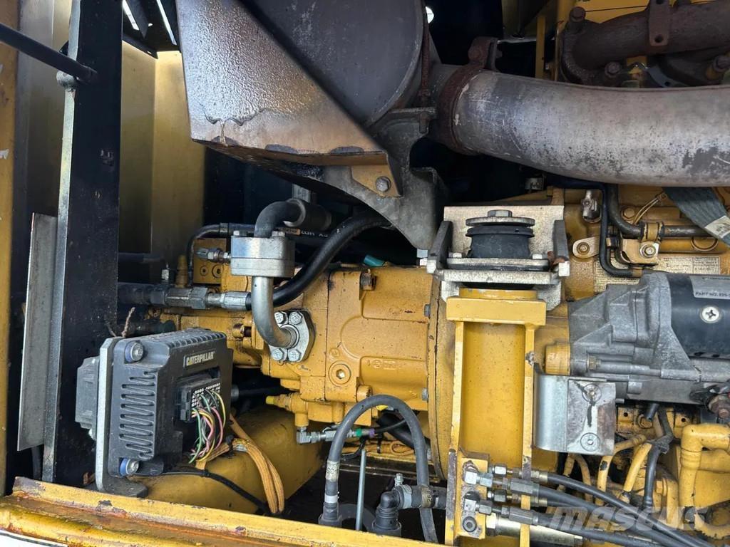 CAT M316D Колесни екскаватори