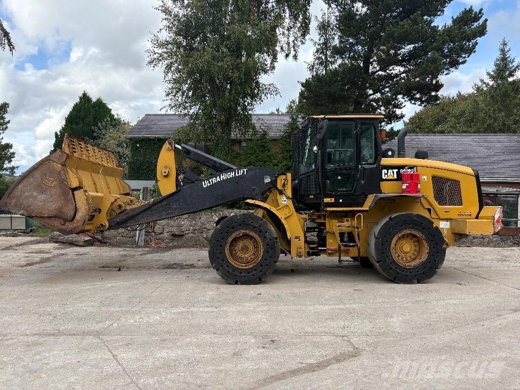 CAT 938 M Колесни товарачи