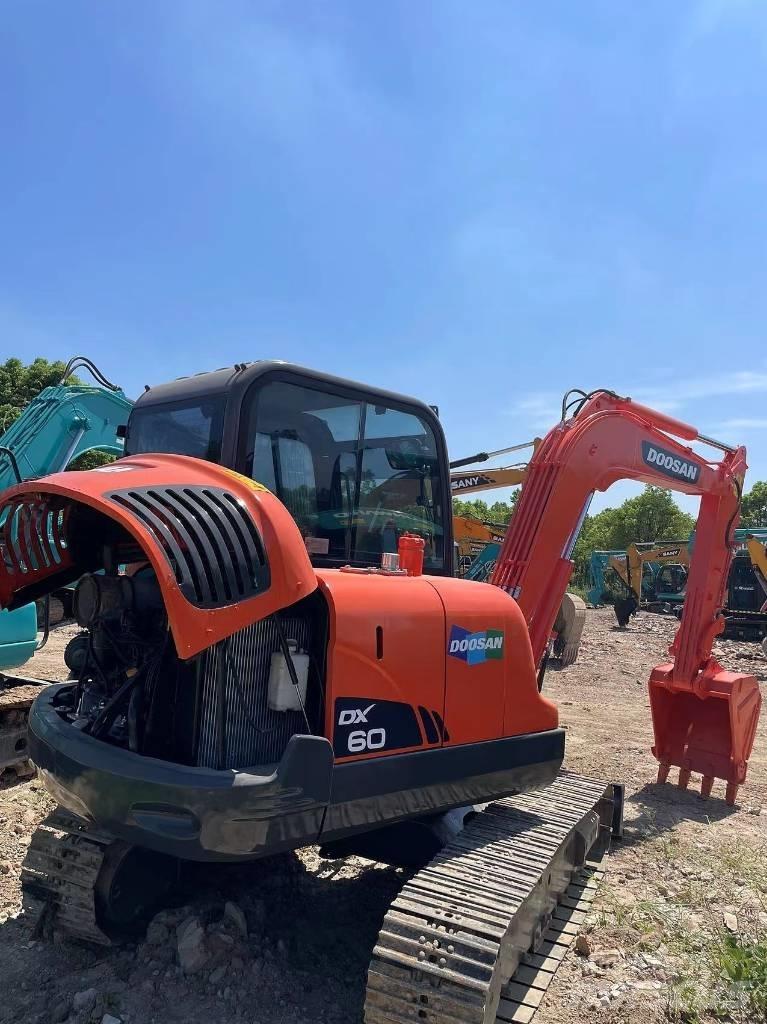 Doosan DX60 Верижен екскаватор