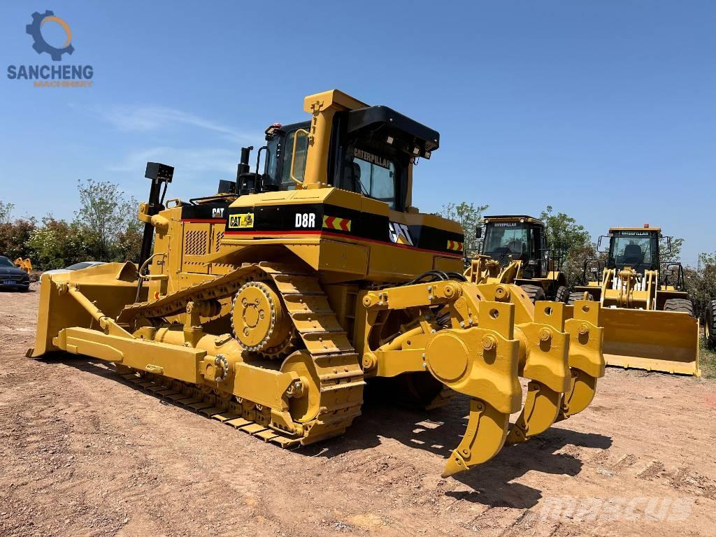 CAT D8R Верижни булдозери
