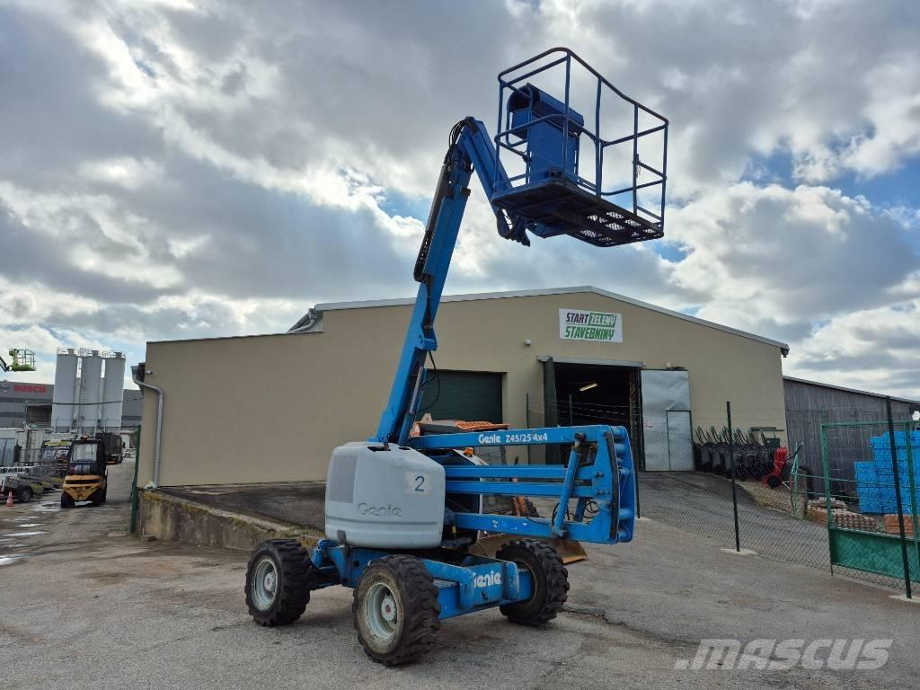 Genie Z 45/25 Съчленени стрелови подемници