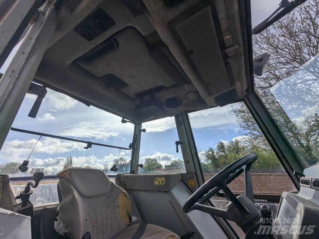 Massey Ferguson 399 Трактори