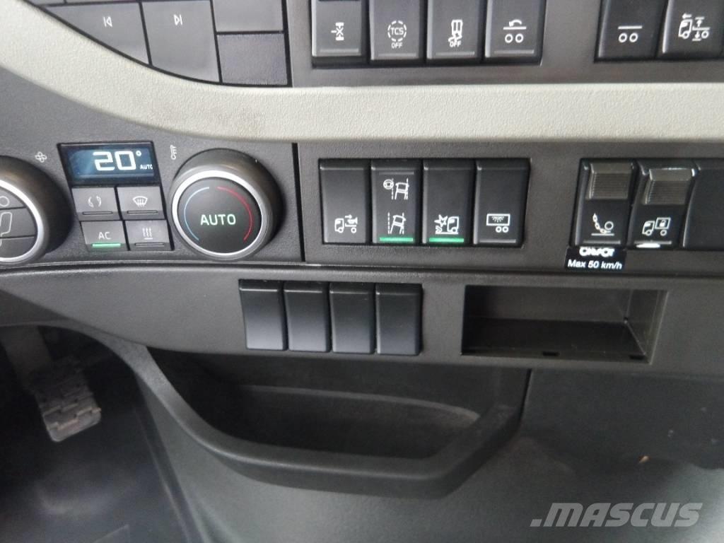 Volvo FH   12.8 6x2 Автофургони