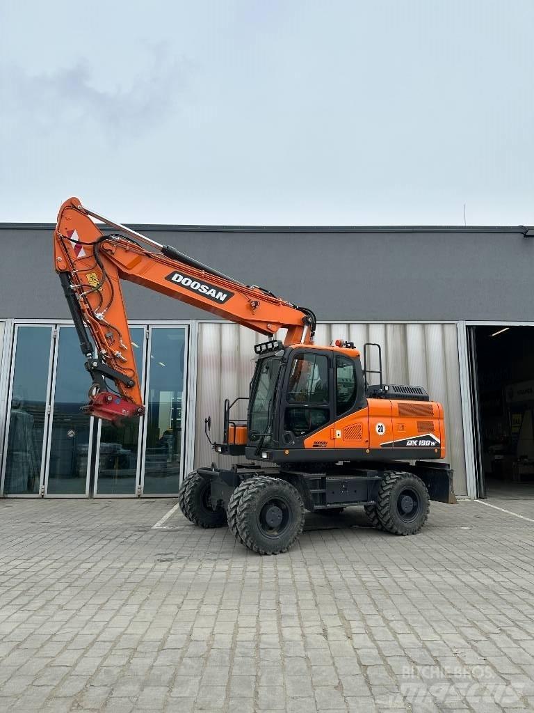 Doosan DX 190 W-7 Колесни екскаватори