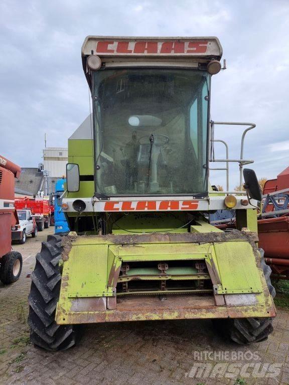 CLAAS 68s Комбайни