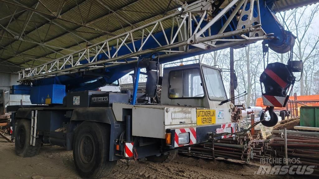 Liebherr LTM 1025 Всъдеходни кранове