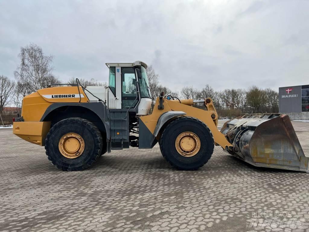 Liebherr 580 Колесни товарачи