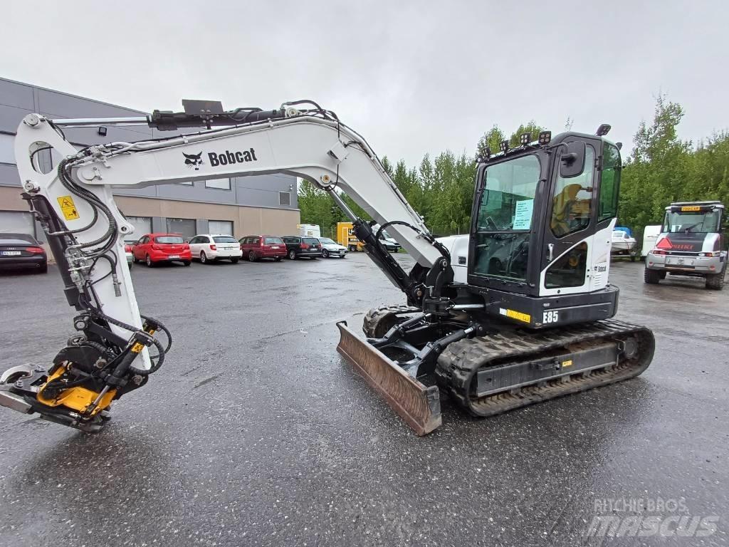 Bobcat E85 Средни екскаватори 7т - 12т