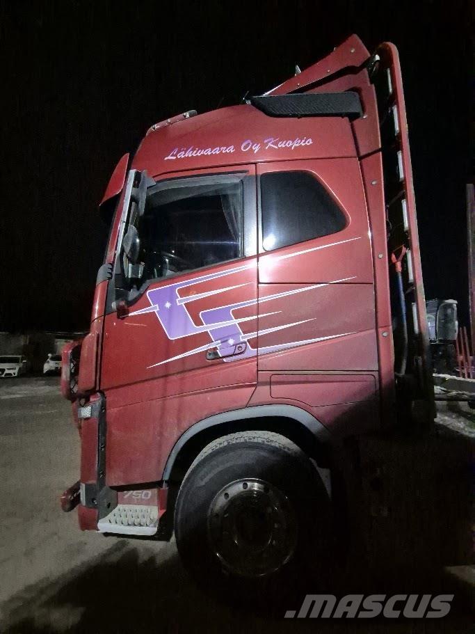 Volvo FH16 750 8x4 За превоз на дървени трупи