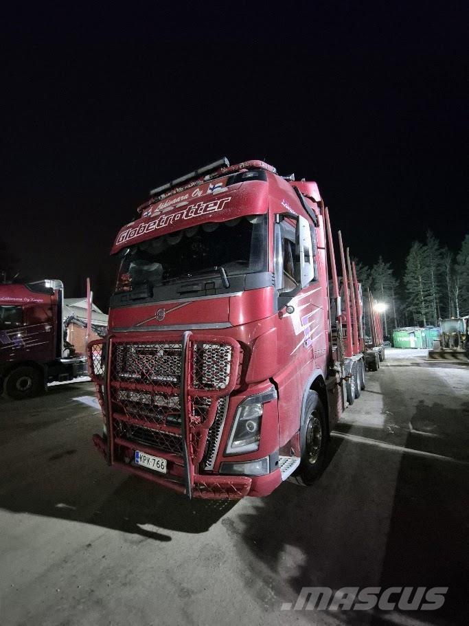 Volvo FH16 750 8x4 За превоз на дървени трупи