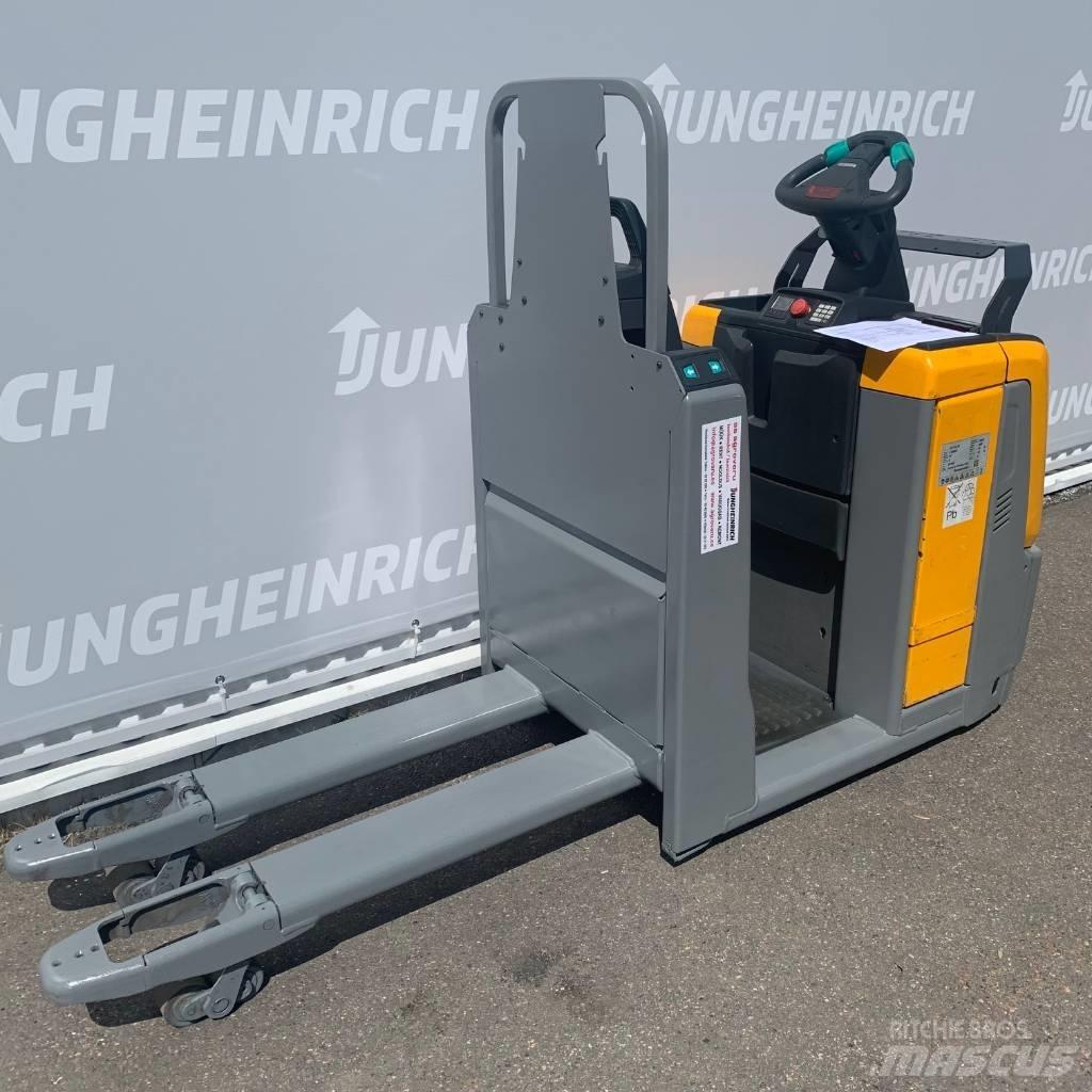 Jungheinrich ECE 220 Машини за комисиониране нископовдигачи