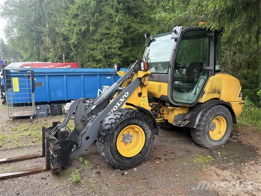 Volvo L 25 B Колесни товарачи