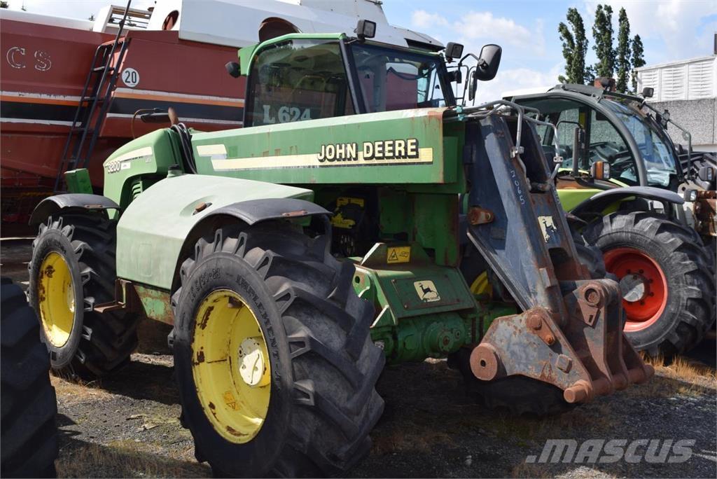 John Deere 3200 Телескопични повдигачи
