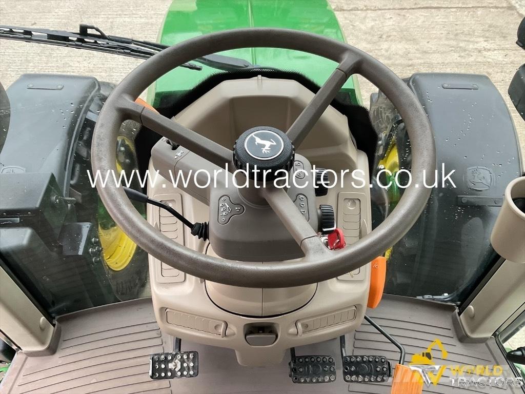 John Deere 6100 M Трактори