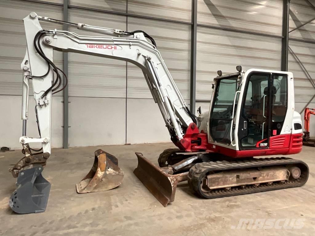 Takeuchi TB 290 Средни екскаватори 7т - 12т