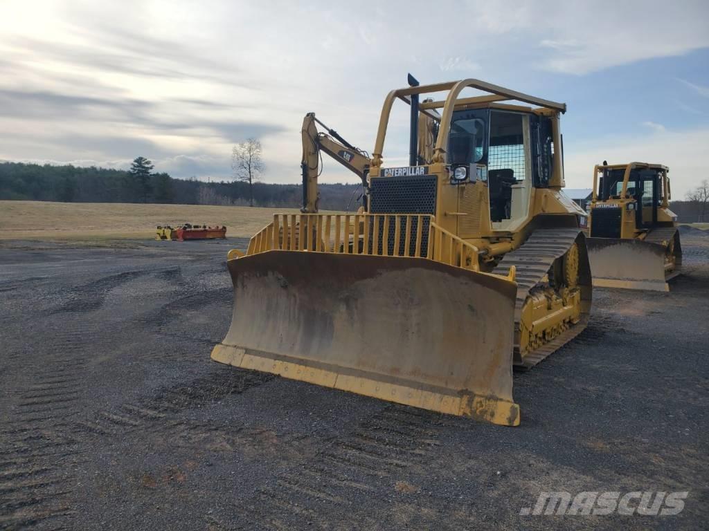 CAT D 6 M XL Верижни булдозери
