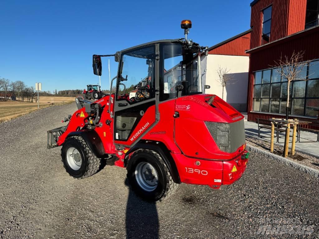 Weidemann 1390 Мини товарачи
