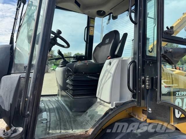 CAT 908 H Колесни товарачи