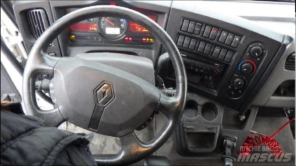 Renault D 210 Товарни камиони за напитки