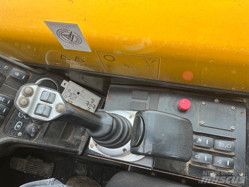 JCB 560-80 Телескопични товарачи