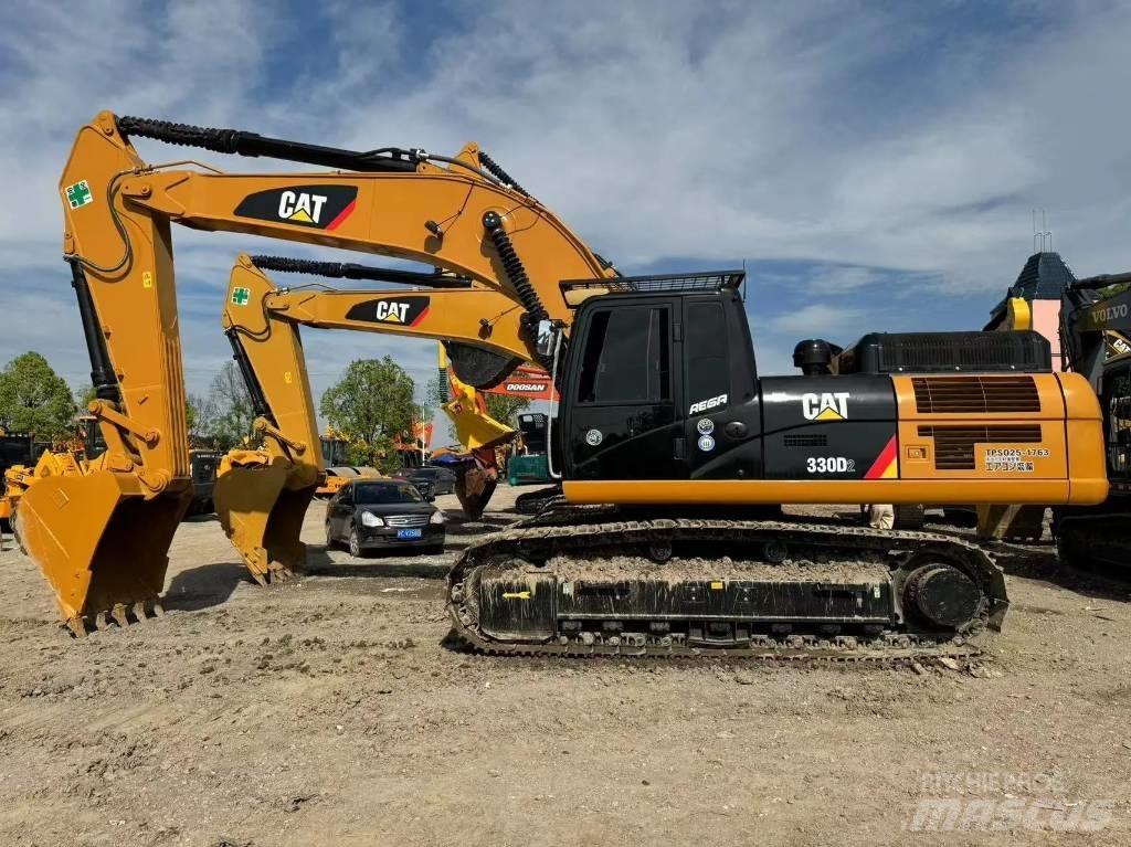 CAT 330 D2 Средни екскаватори 7т - 12т