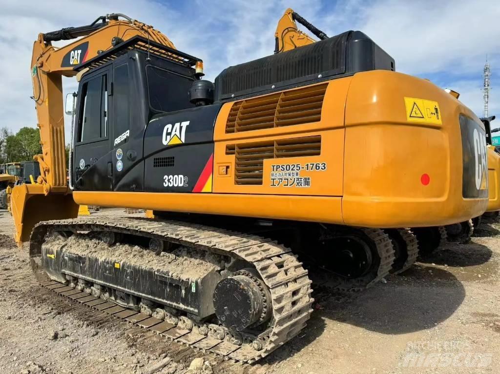 CAT 330 D2 Средни екскаватори 7т - 12т