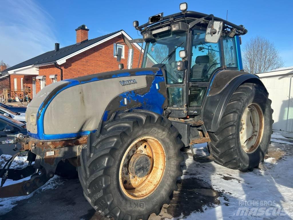 Valtra T 160 Трактори