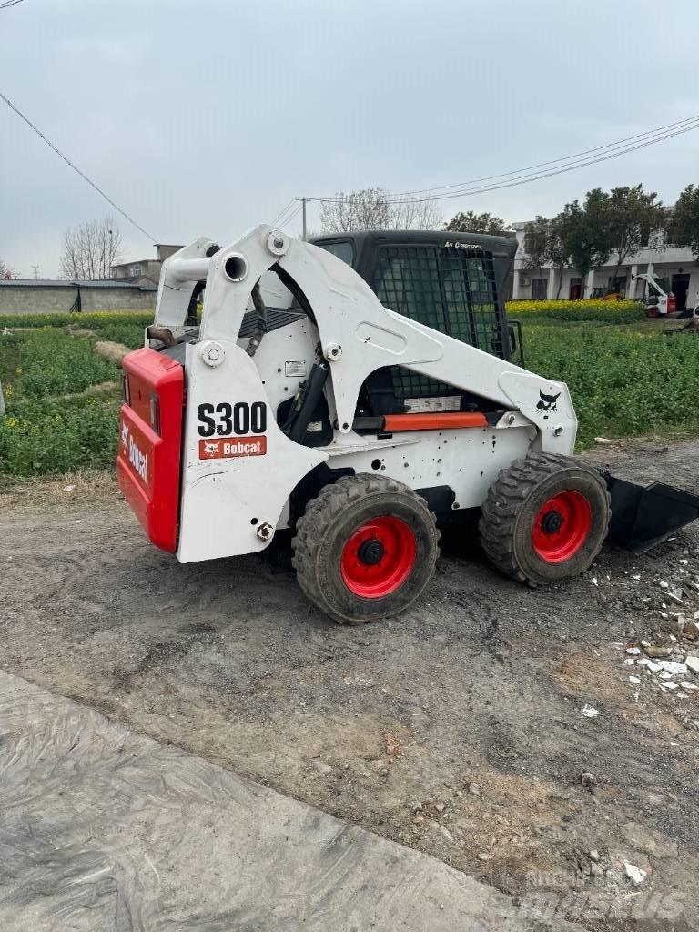 Bobcat S 330 Мини товарачи

