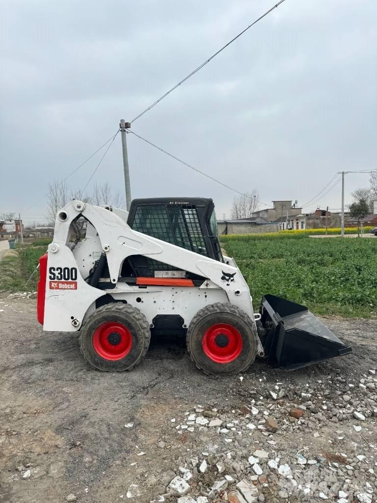 Bobcat S 330 Мини товарачи
