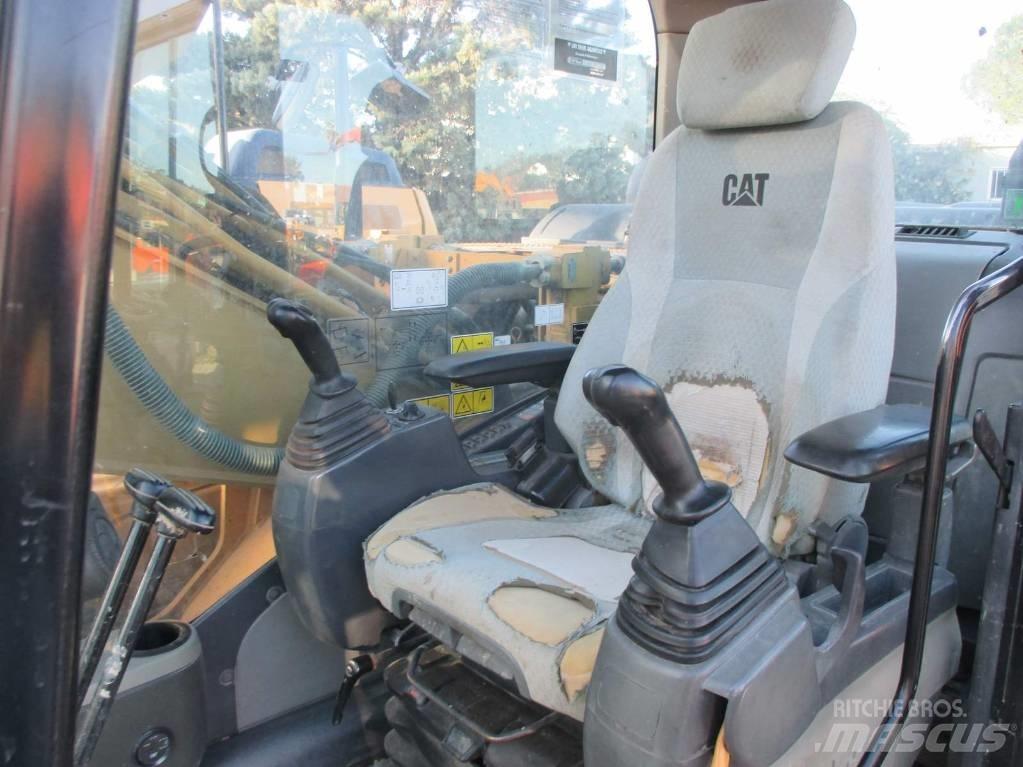 CAT 323 D L Верижен екскаватор