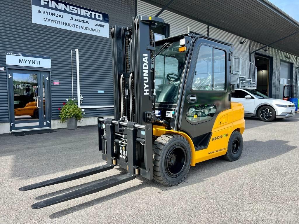 Hyundai 35DN-9V Дизелови камиони